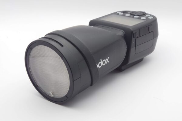 Godox V1 Proレビュー。コスプレ撮影で前機種の無印Godox V1との違いはメリットか?