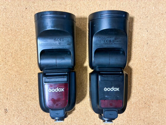Godox V100とGodox V1Proのサイズと重さを比較